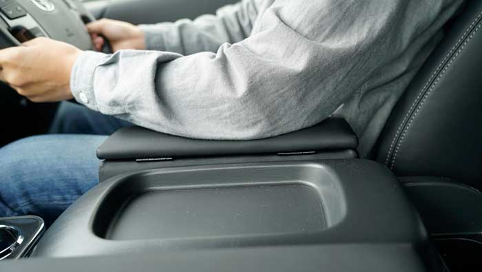 ハイエース アームレスト レビュー