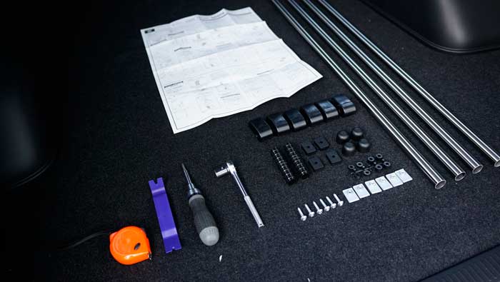 ハイエース　サイドバー　取付準備