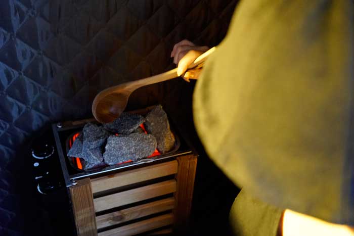 おうちDEサウナ　アロマロウリュ